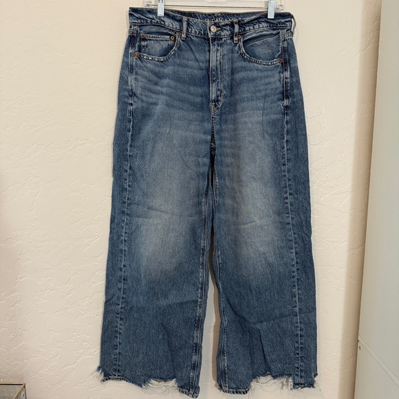 American Eagle Outfitters Denim - American Eagle Super High-Rise Baggy Wide Leg Jeans | Size 12 Short